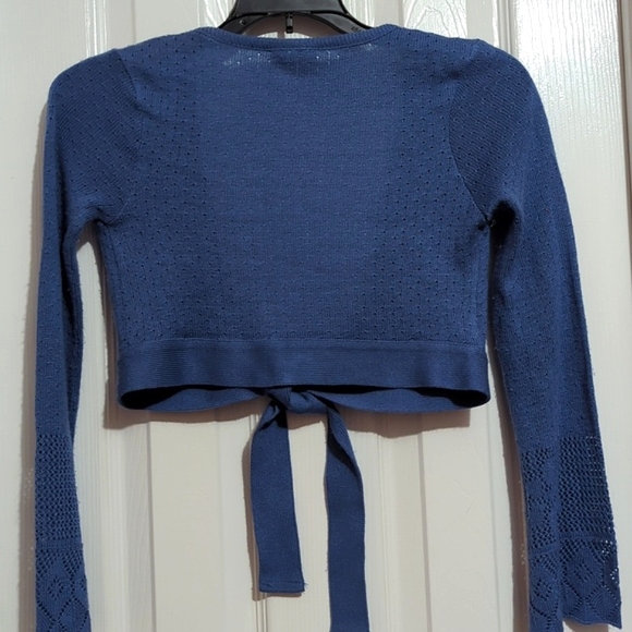 Girl's Blue Crop Sweater with Tie Closure. Size M 10-12. - Picture 7 of 11